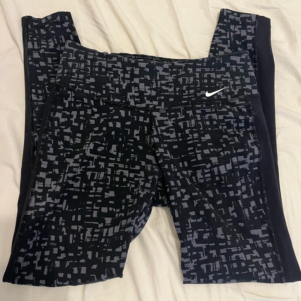 Nike workout leggings